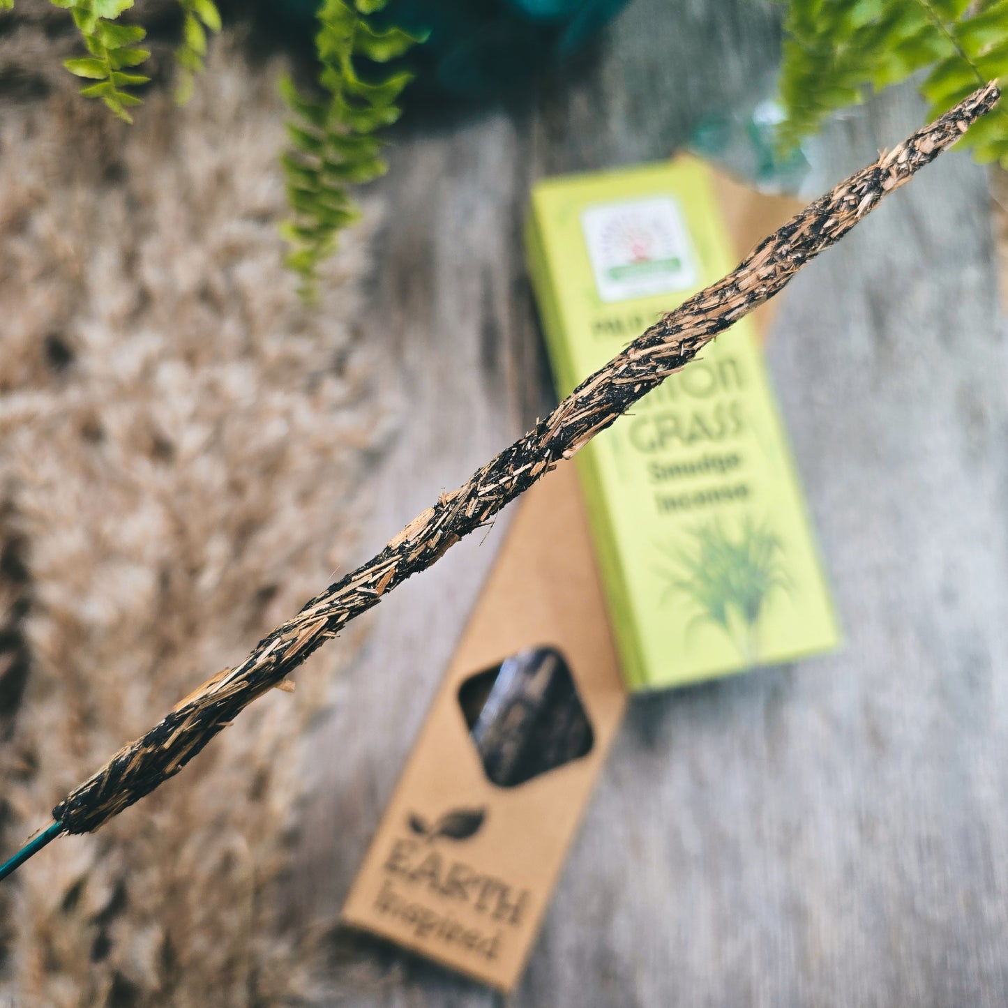 Palo Santo su citrinžole – gaivūs rankų darbo smilkalai (25 g)