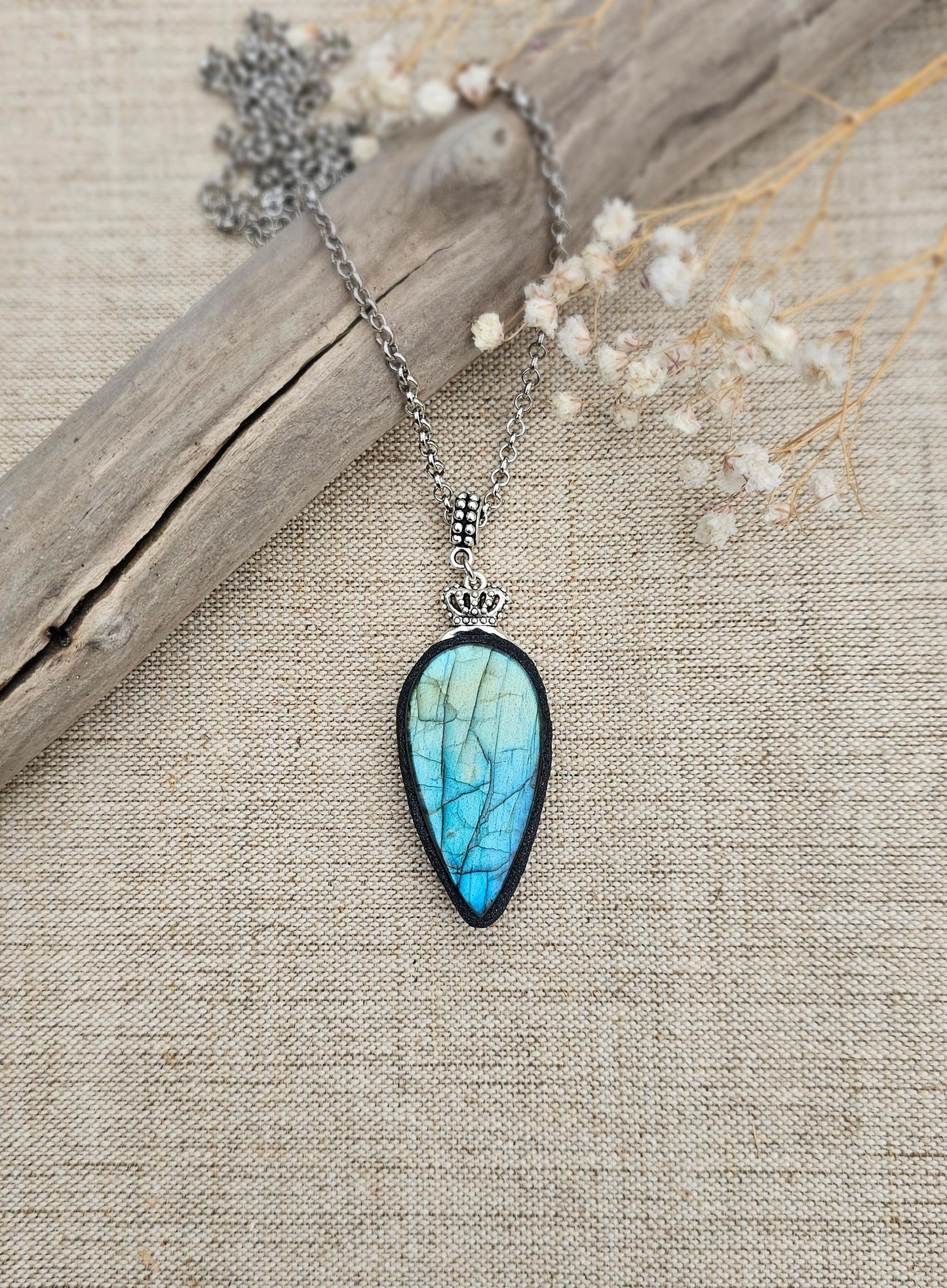 Labradorite pendant, polymer clay frame, heart detail, silver color chain