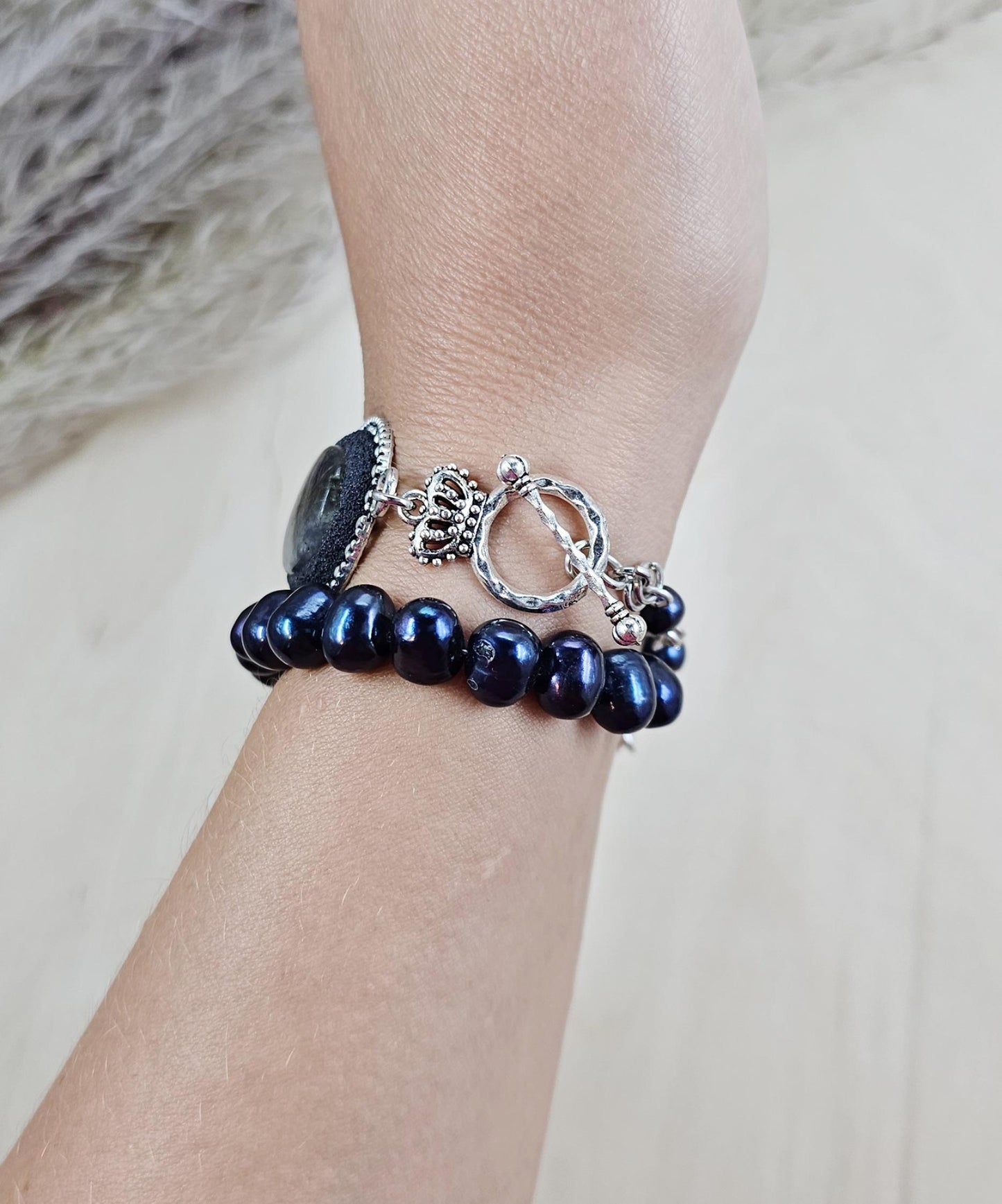 Handmade Blue Labradorite and Darck Blue Pearls Bracelet