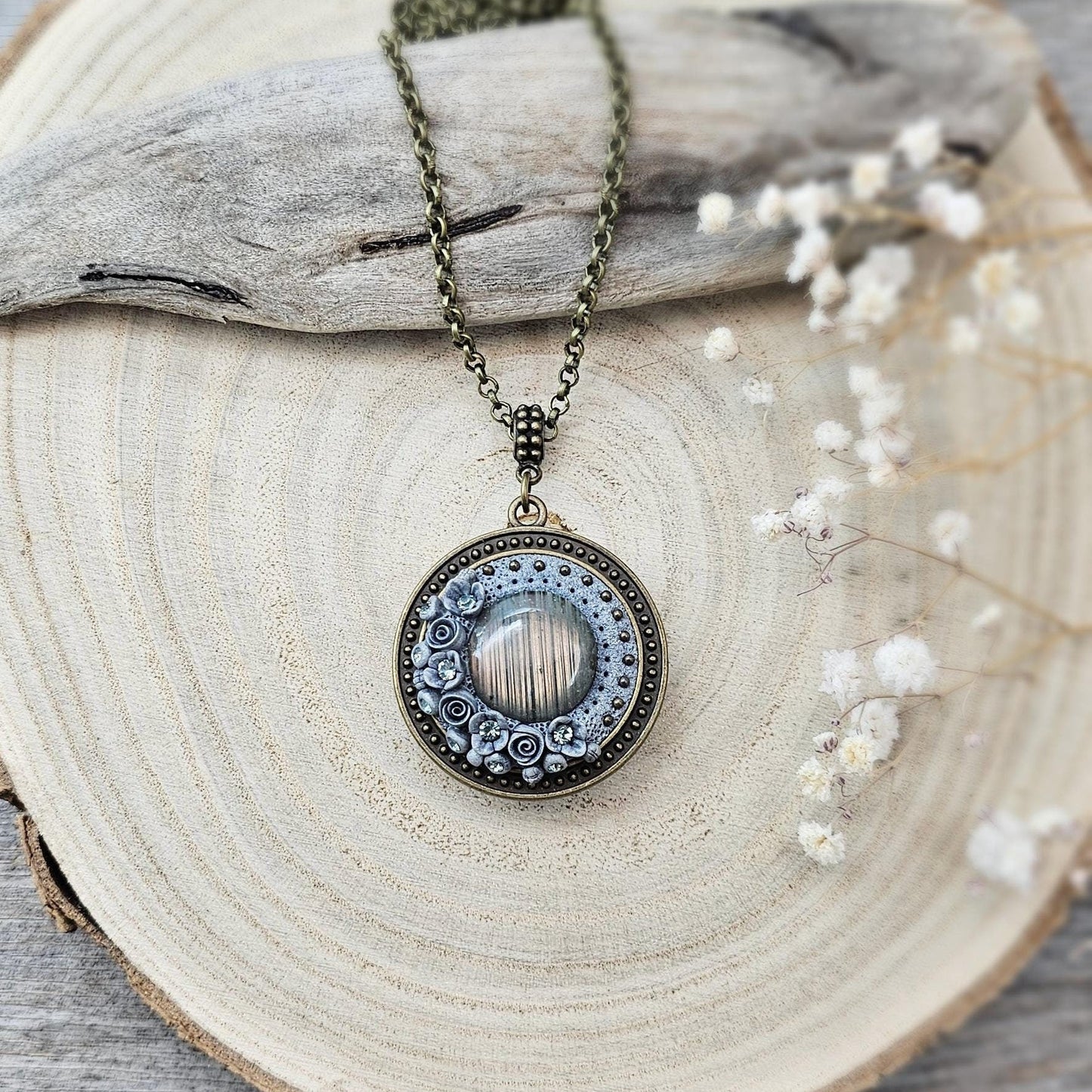 wonderful talisman, amulet. Handmade pendant with labradorite. Jewelry for a photo. Jewelry for essential oil.