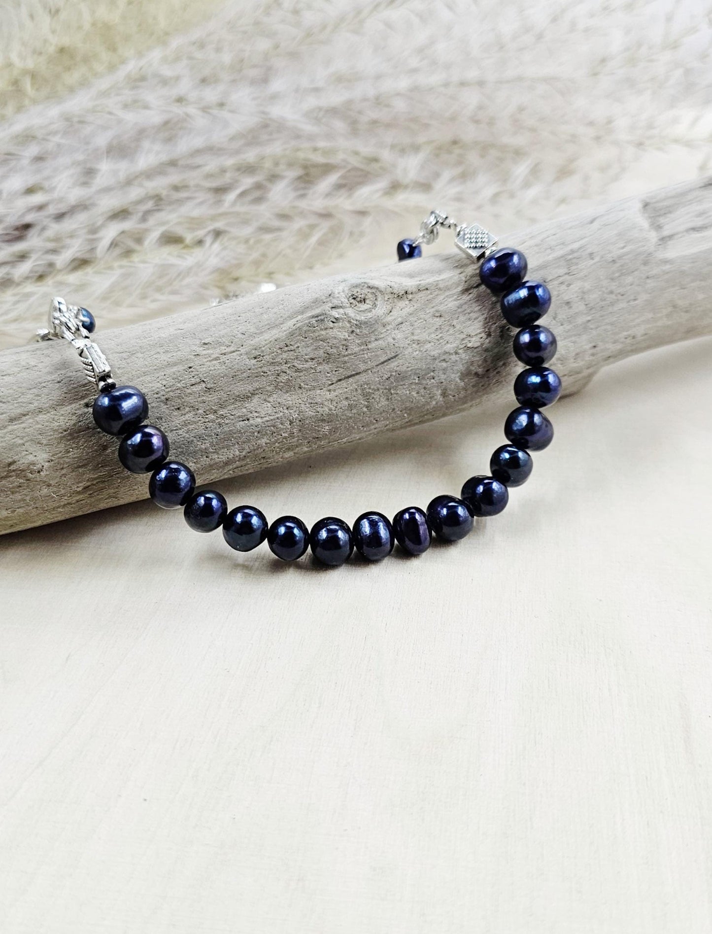 Handmade Blue Labradorite and Darck Blue Pearls Bracelet