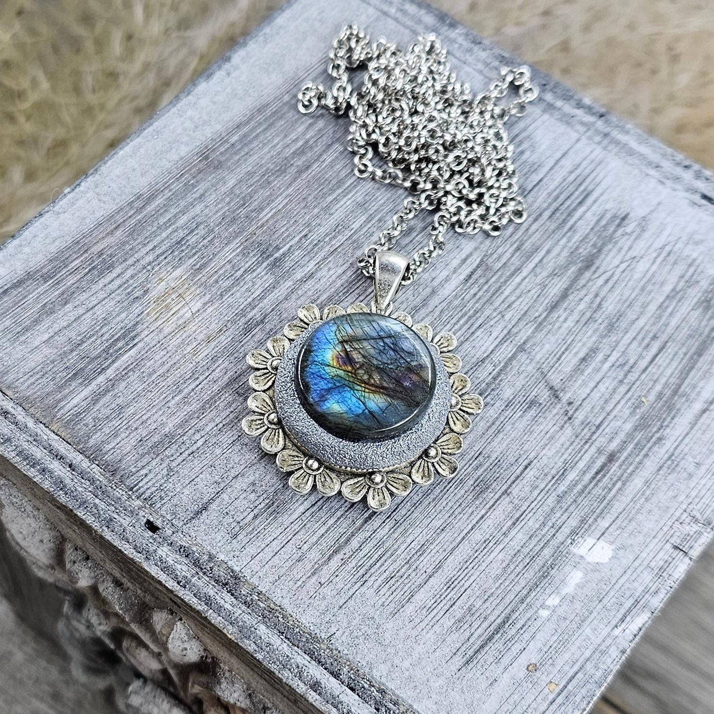 Labradorite pendant