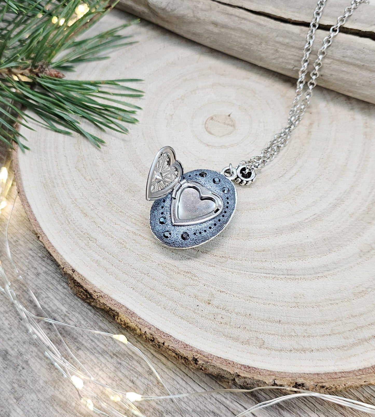 Double Sided Pendant Locket with Labradorite and Heart, Valentine day Love gift, For essential oil or Photo, Boho style, Protective Stone