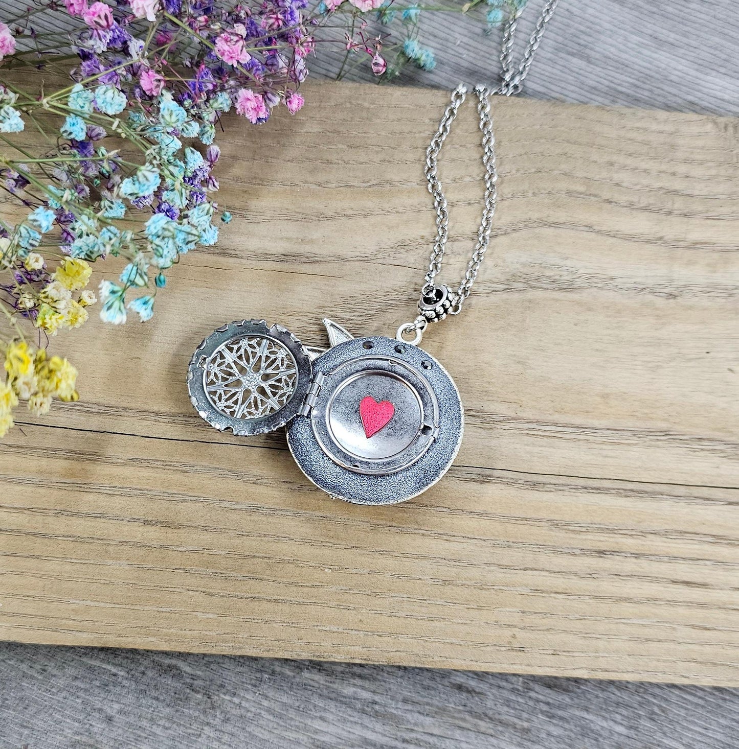 double sided pendant locket for photo or essentiale oil, with fairy angel, crysla, polymer clay green flowers