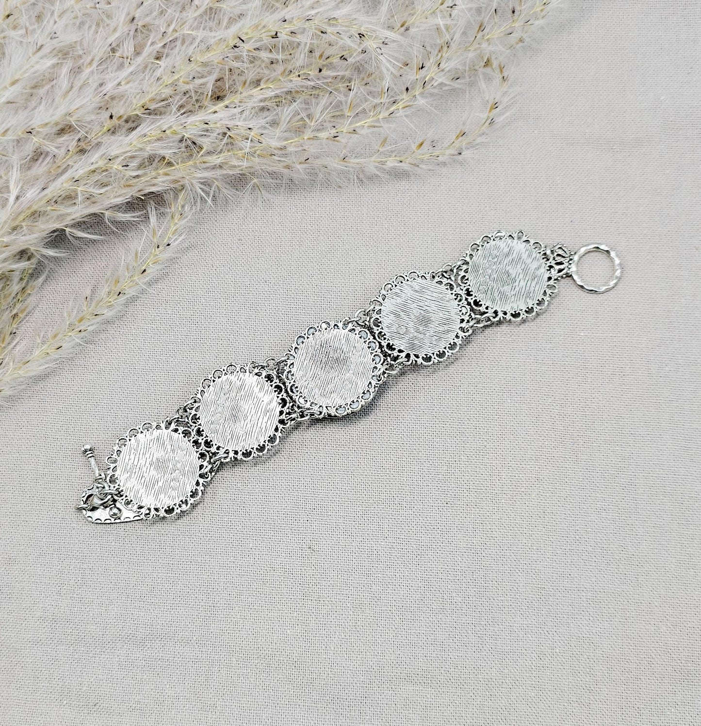 EMERALD CRYSTAL BRACELET, Polymer Clay Metal Bracelet, Locket Bracelet, Stunning Bracelet, Elegant Bracelet, Gift For Her, Massive Bracelet