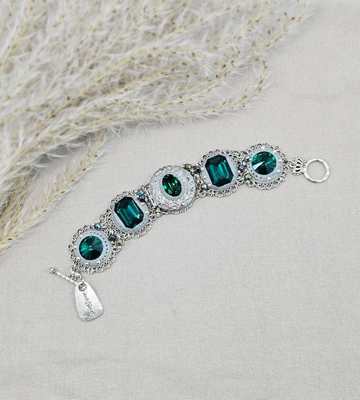 EMERALD CRYSTAL BRACELET, Polymer Clay Metal Bracelet, Locket Bracelet, Stunning Bracelet, Elegant Bracelet, Gift For Her, Massive Bracelet