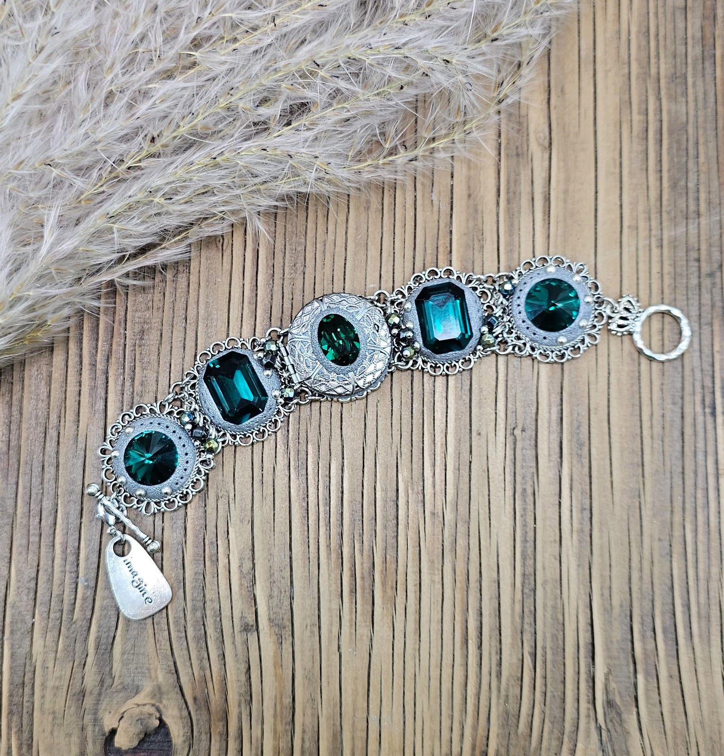 EMERALD CRYSTAL BRACELET, Polymer Clay Metal Bracelet, Locket Bracelet, Stunning Bracelet, Elegant Bracelet, Gift For Her, Massive Bracelet