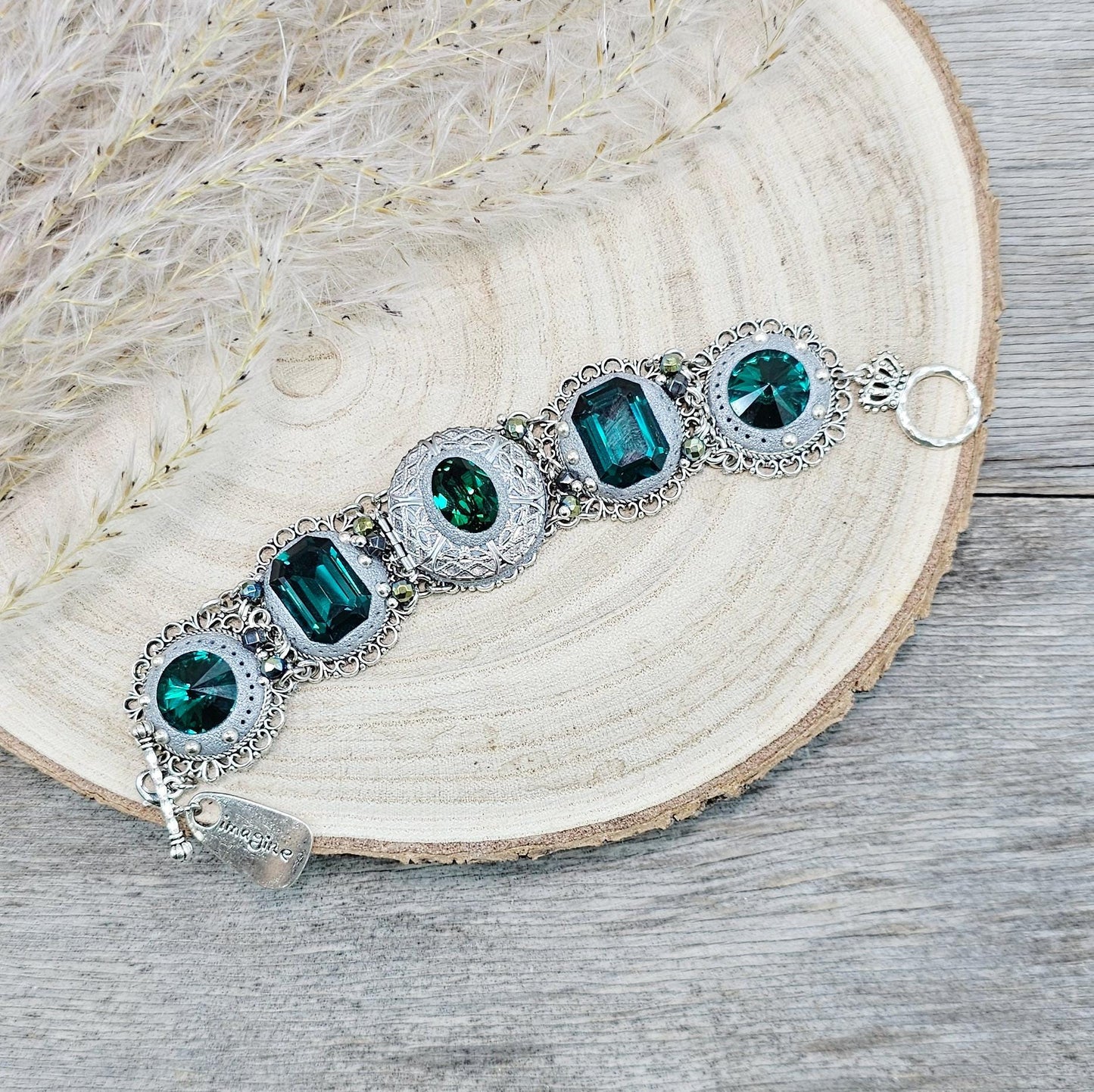 EMERALD CRYSTAL BRACELET, Polymer Clay Metal Bracelet, Locket Bracelet, Stunning Bracelet, Elegant Bracelet, Gift For Her, Massive Bracelet