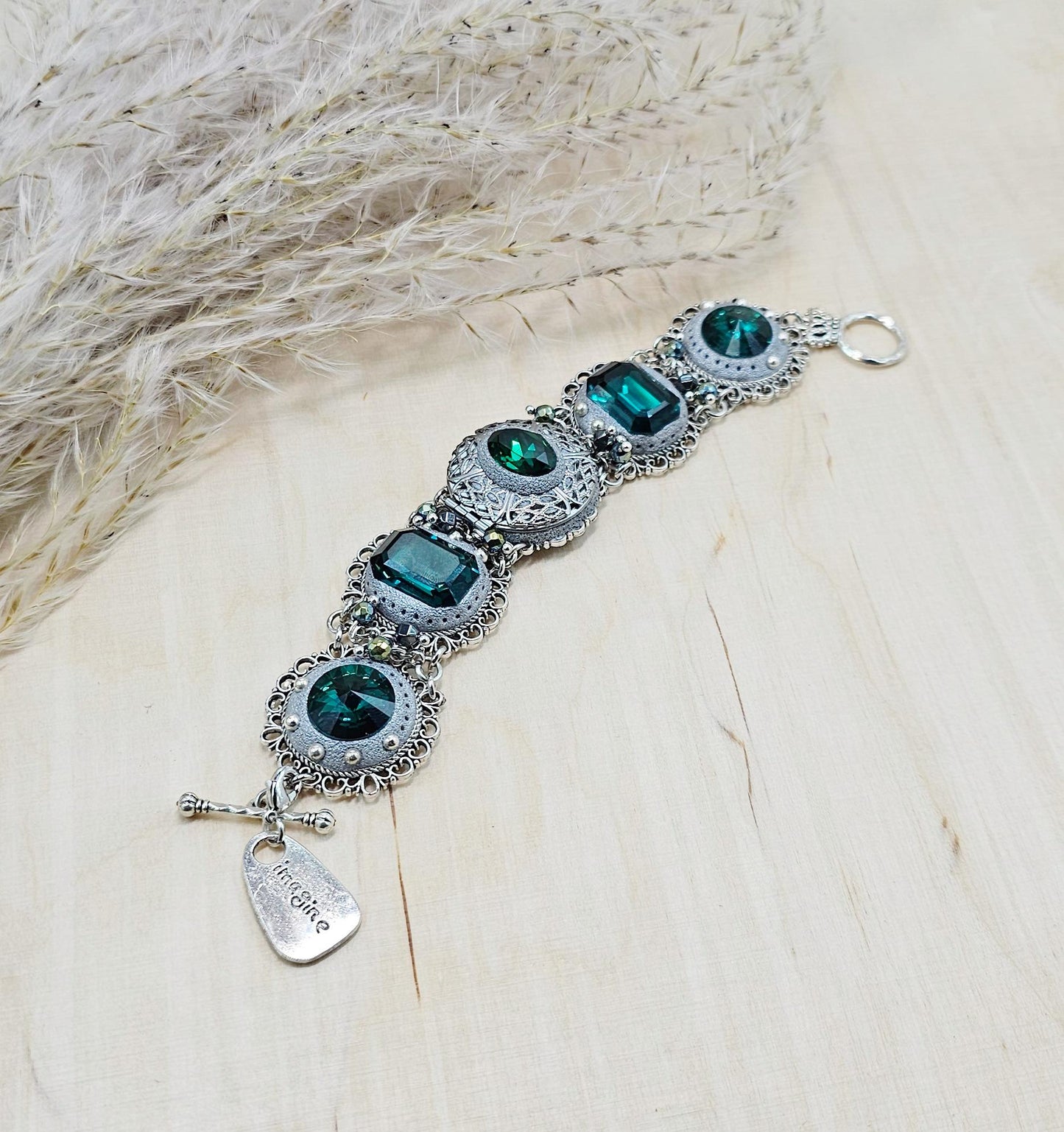 EMERALD CRYSTAL BRACELET, Polymer Clay Metal Bracelet, Locket Bracelet, Stunning Bracelet, Elegant Bracelet, Gift For Her, Massive Bracelet