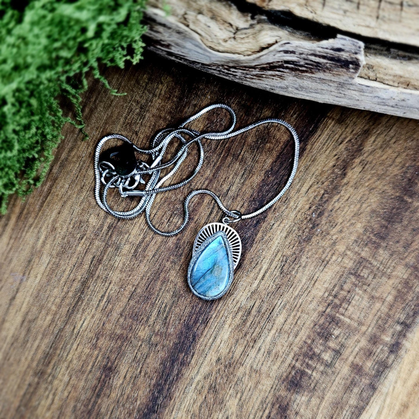 Delicate Labradorite Necklace – Small Blue Glow Pendant – Stainless Steel Minimalist Jewelry – Magical Gift for Her - Minimalistic pendant