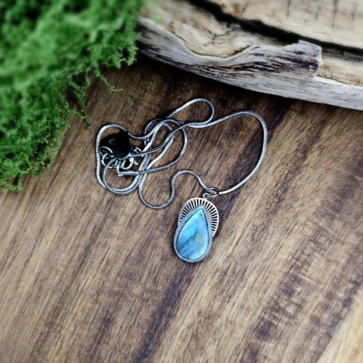 Delicate Labradorite Necklace – Small Blue Glow Pendant – Stainless Steel Minimalist Jewelry – Magical Gift for Her - Minimalistic pendant