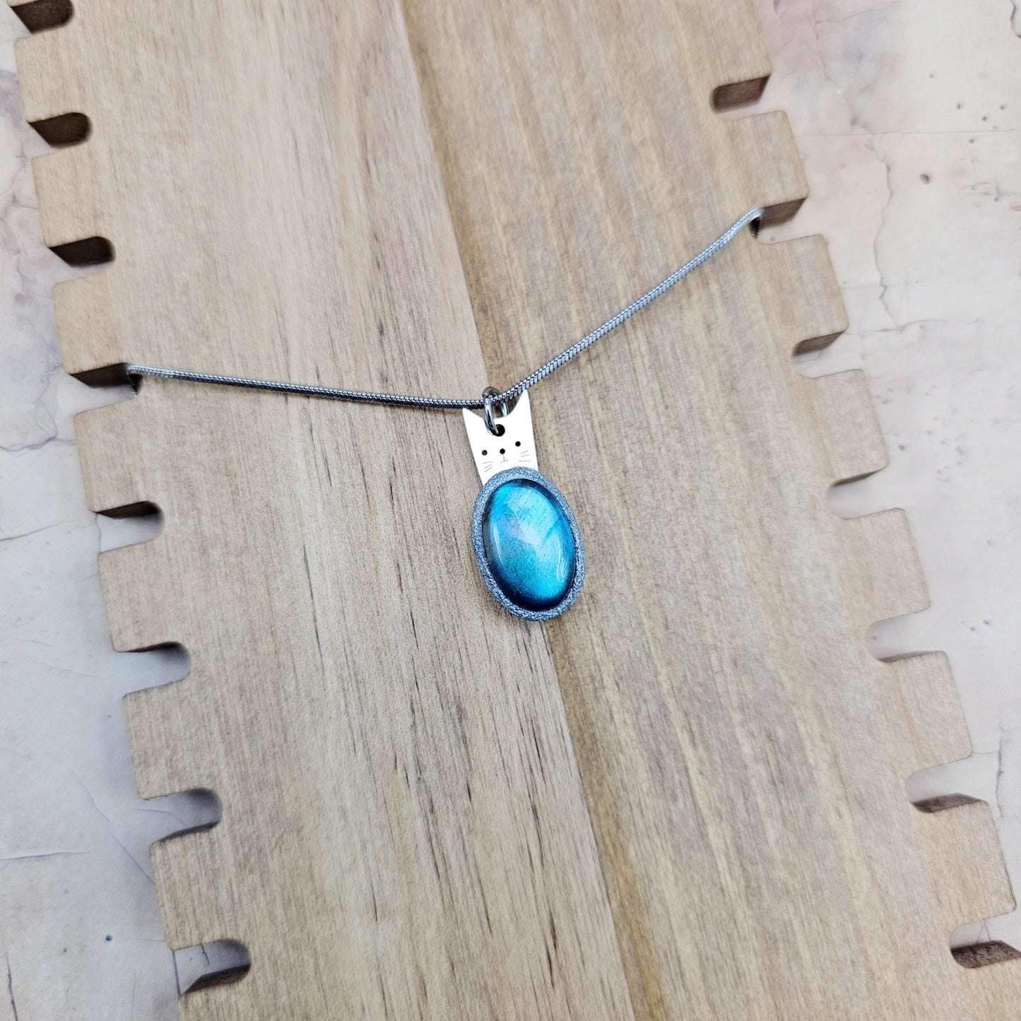 Mini Oval Cat Labradorite Necklace – Stainless Steel Kitty Pendant – Unique Gift for Cat Lovers – Handmade Protective Talisman - Blue Amulet