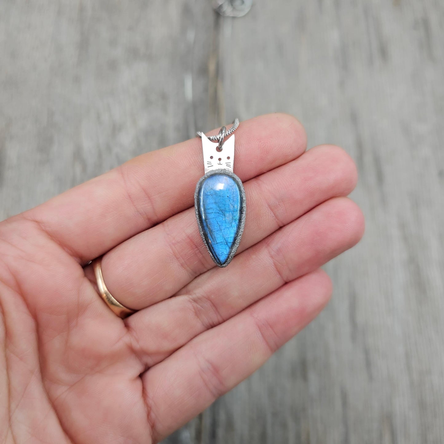 Cat pendant. For cats lover. Handmade labradorite pendant necklace with a short stainless steel chain. Features a unique polymer clay setting. One of a kind magical jewelry, perfect gift for her.