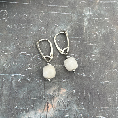 Mėnulio akmens komplektas (galima pirkti atskirai)