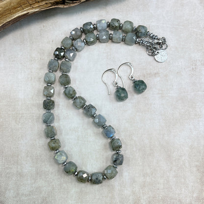 Labradorito komplektas (galima pirkti atskirai)