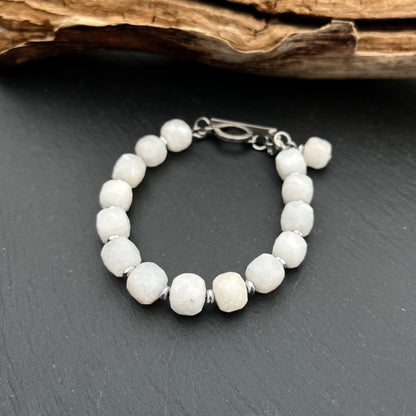 Mėnulio akmens apyrankė