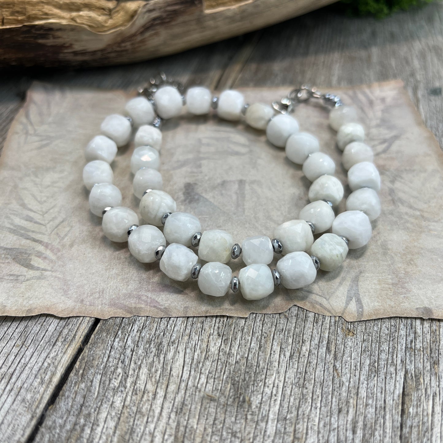 Mėnulio akmens komplektas (galima pirkti atskirai)