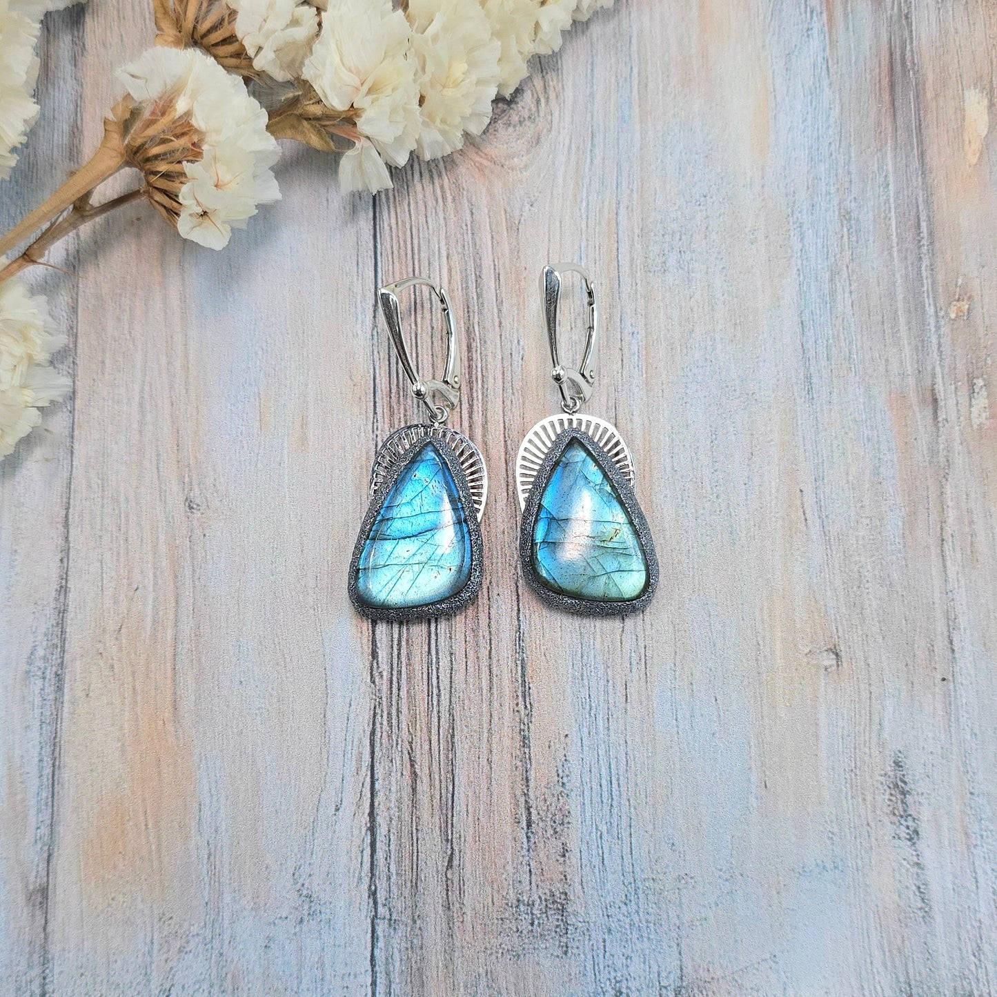 Labradorito auskarai 'Trikampiai'