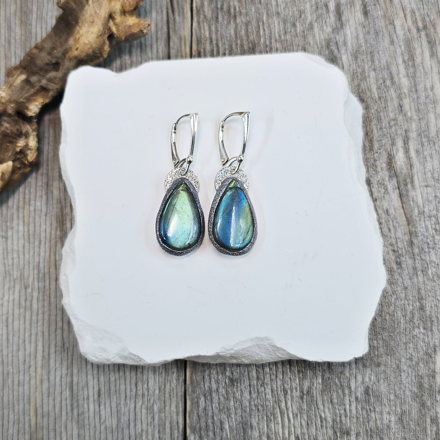 Labradorito auskarai 'Lašeliai'