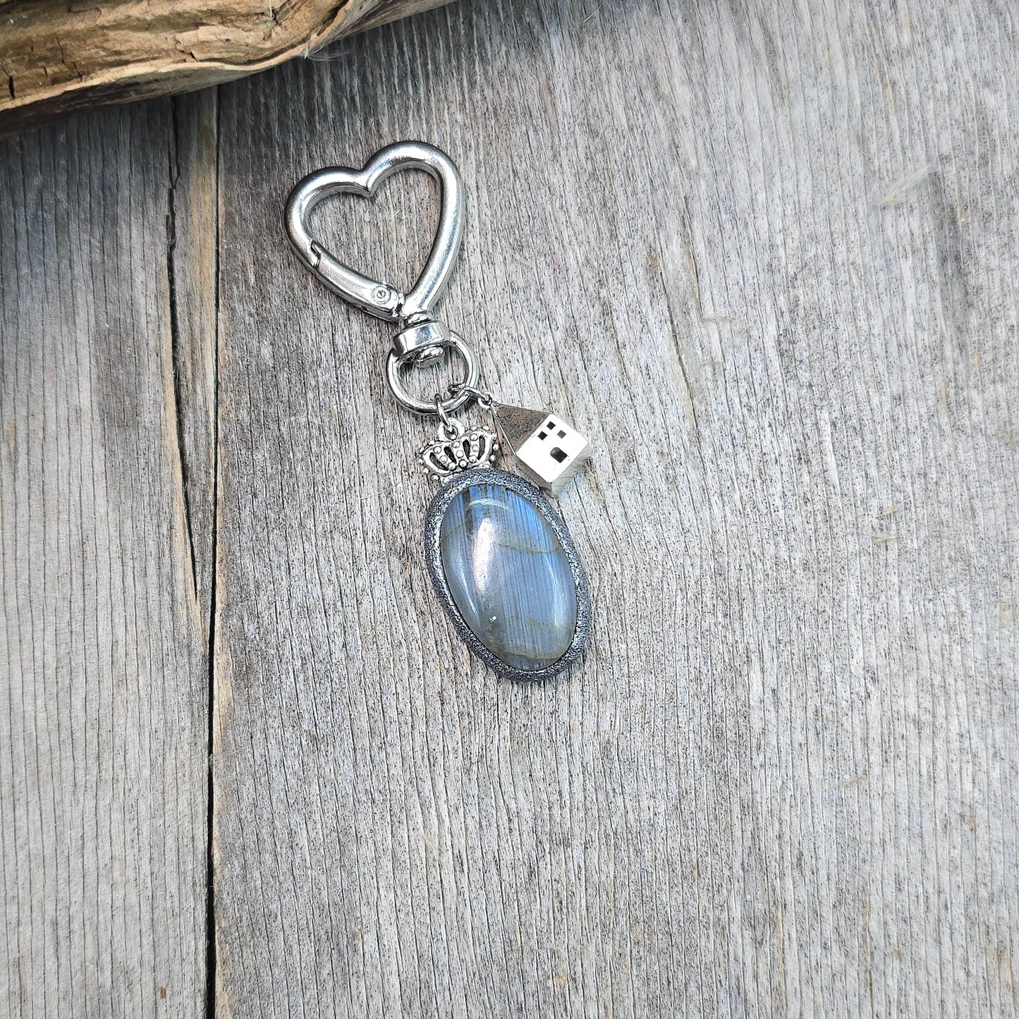 Raktų pakabukas su labradoritu