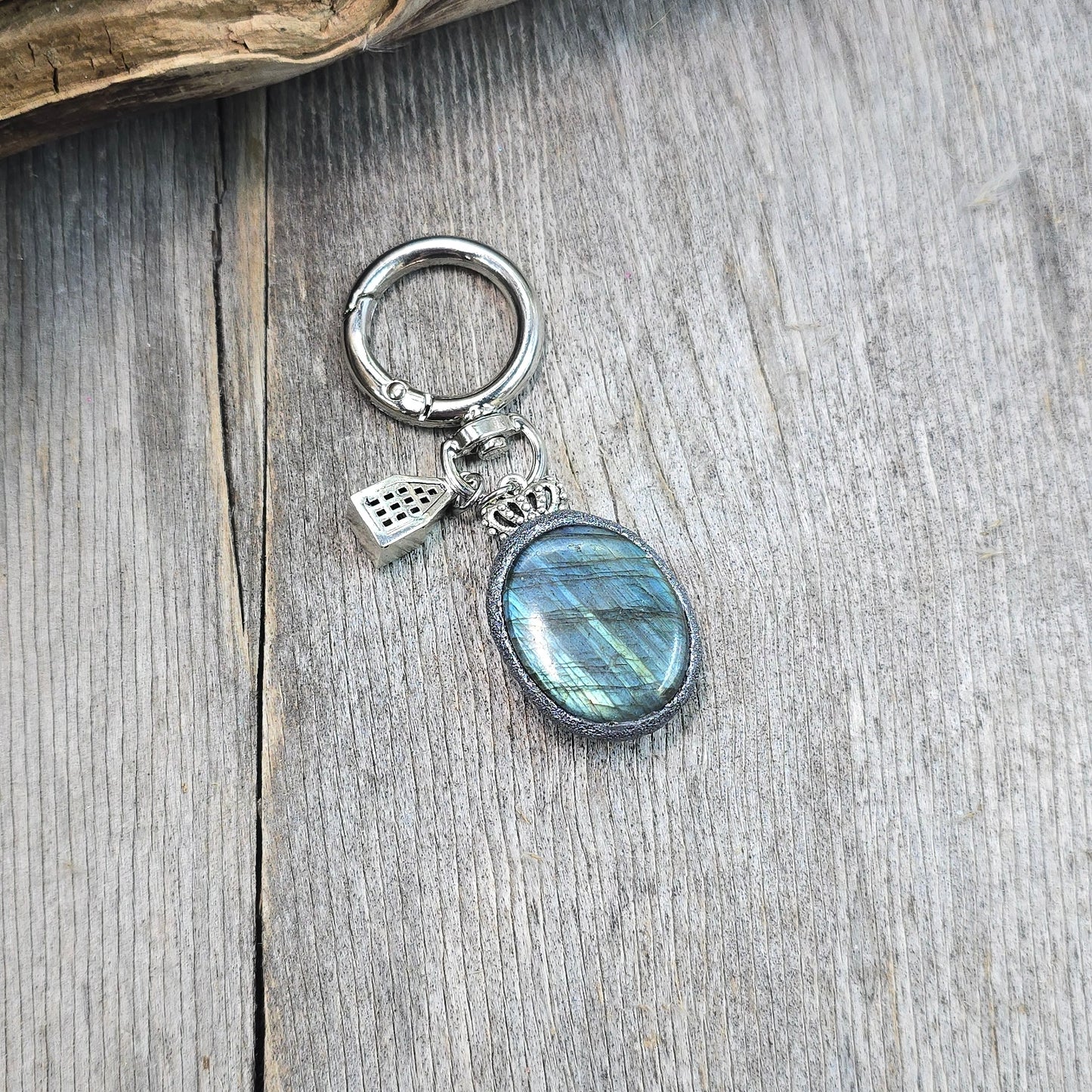 Raktų pakabukas su labradoritu