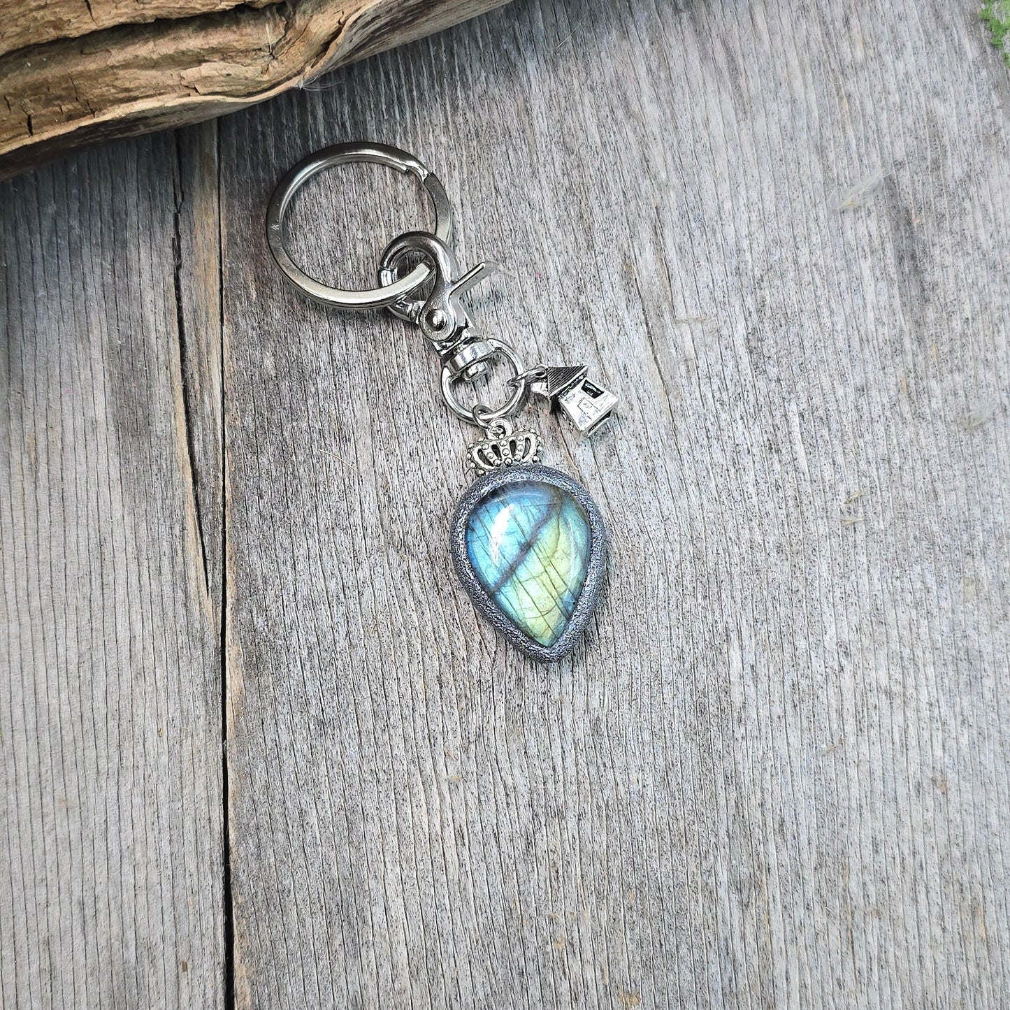 Raktų pakabukas su labradoritu