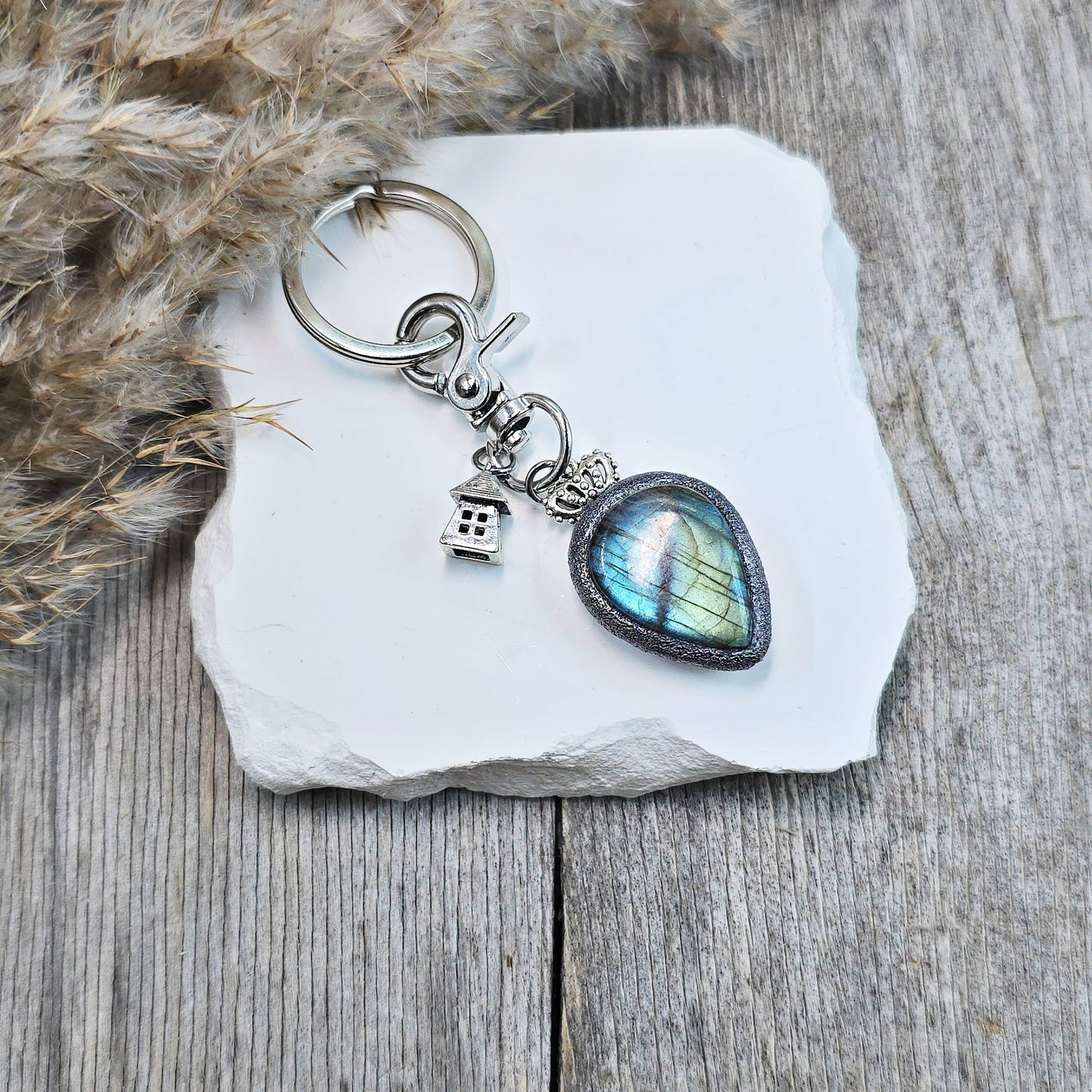 Raktų pakabukas su labradoritu