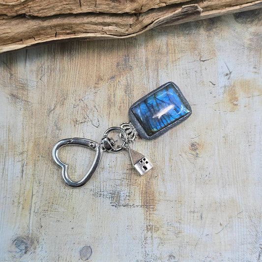 Raktų pakabukas su labradoritu