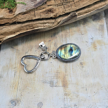 Raktų pakabukas su labradoritu