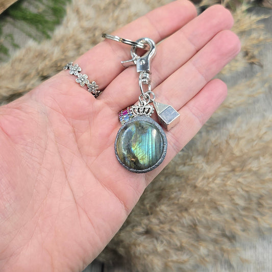 Raktų pakabukas su labradoritu