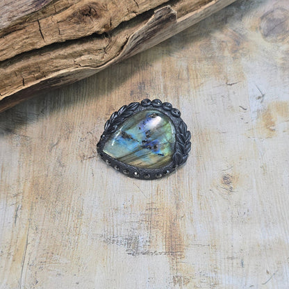 Sagė su labradoritu