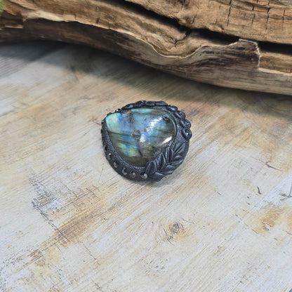 Sagė su labradoritu