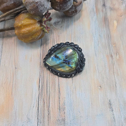 Sagė su labradoritu