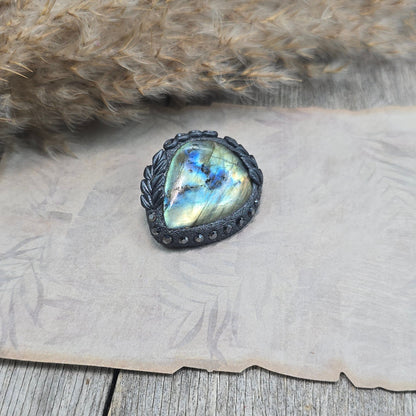 Sagė su labradoritu