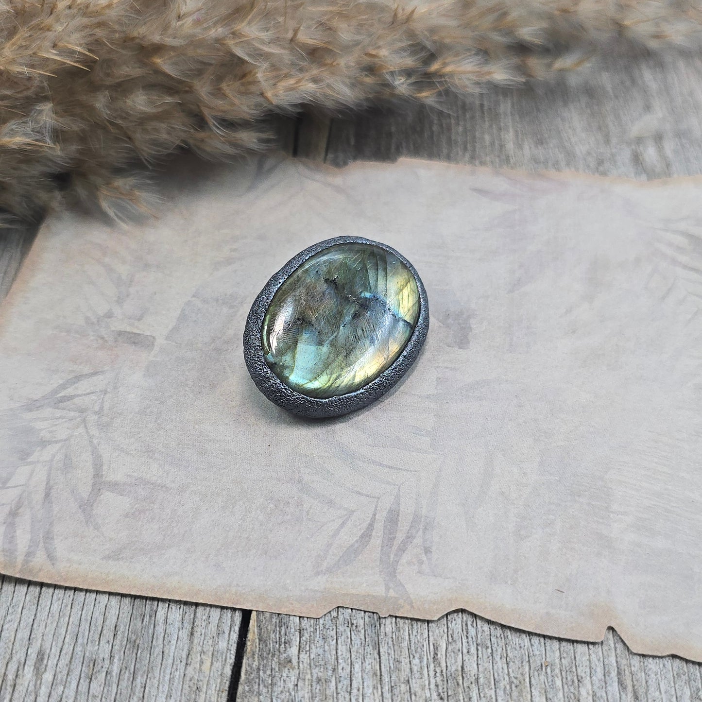 Sagė su labradoritu