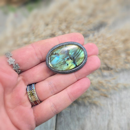 Sagė su labradoritu