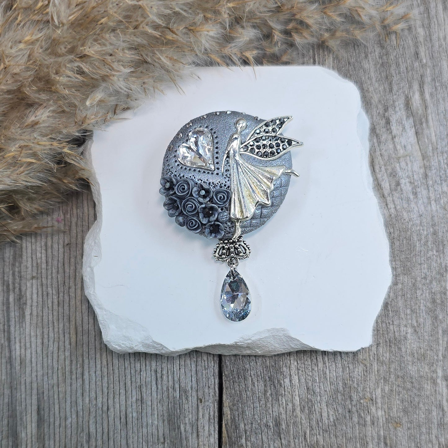 Sagė su fėja ir širdele