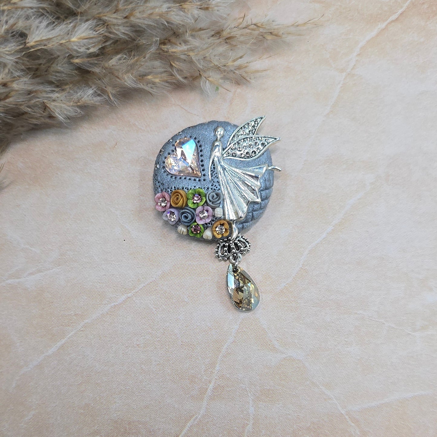 Sagė su fėja ir širdele