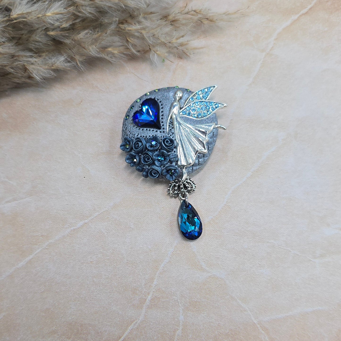 Sagė su fėja ir širdele