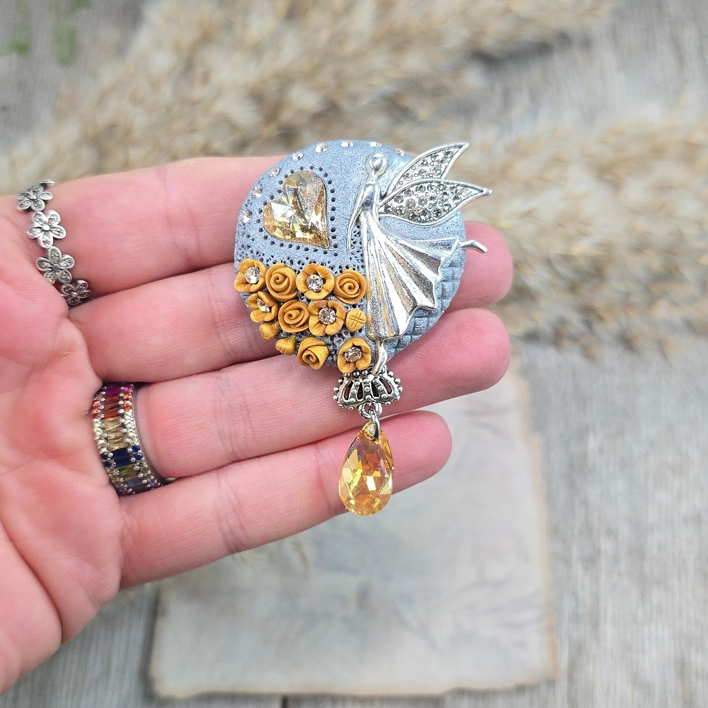 Sagė su fėja ir širdele