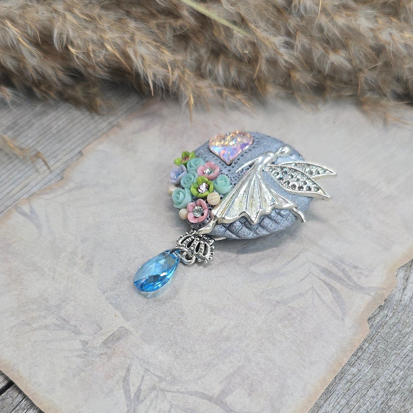 Sagė su fėja ir širdele