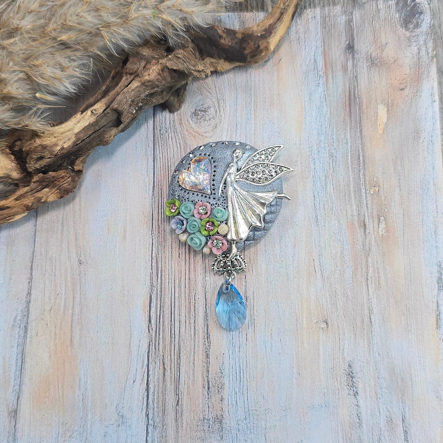 Sagė su fėja ir širdele