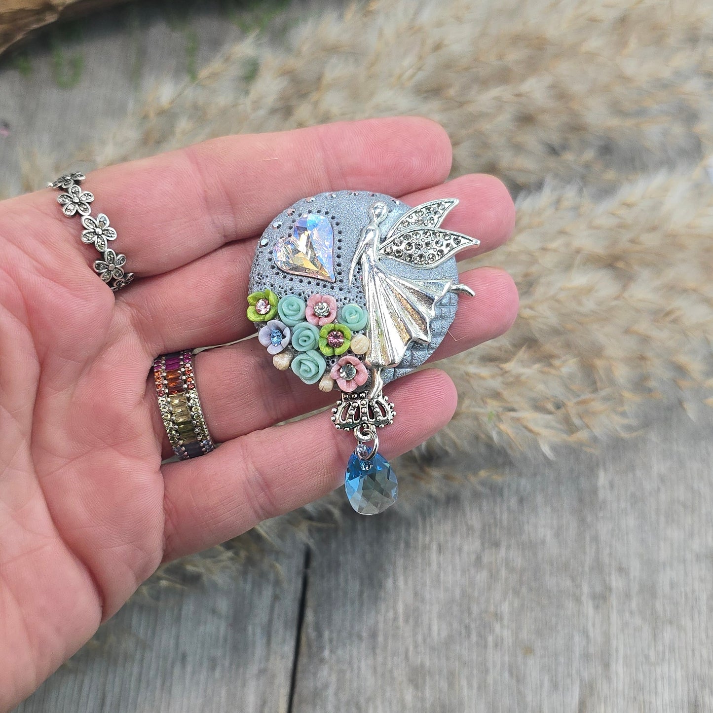 Sagė su fėja ir širdele