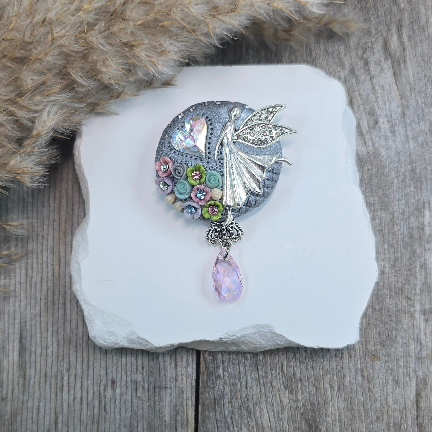 Sagė su fėja ir širdele