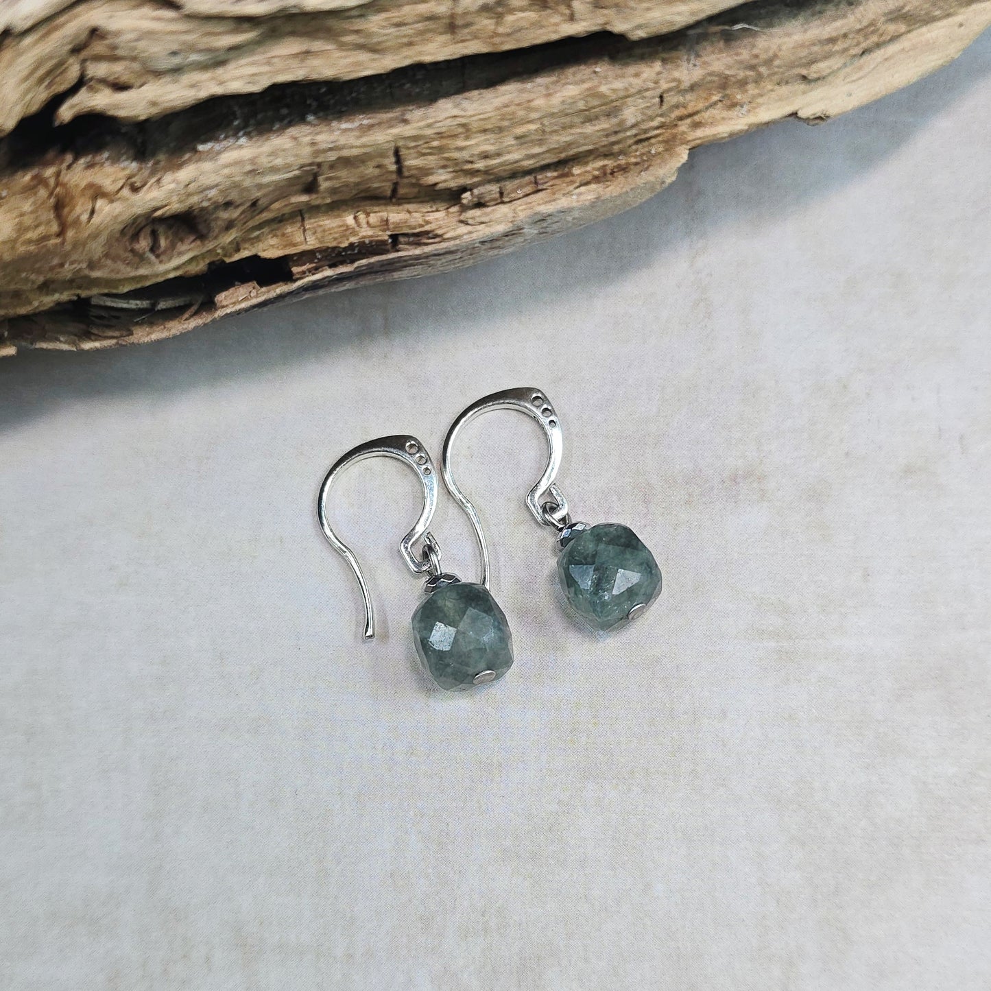 Labradorito komplektas (galima pirkti atskirai)