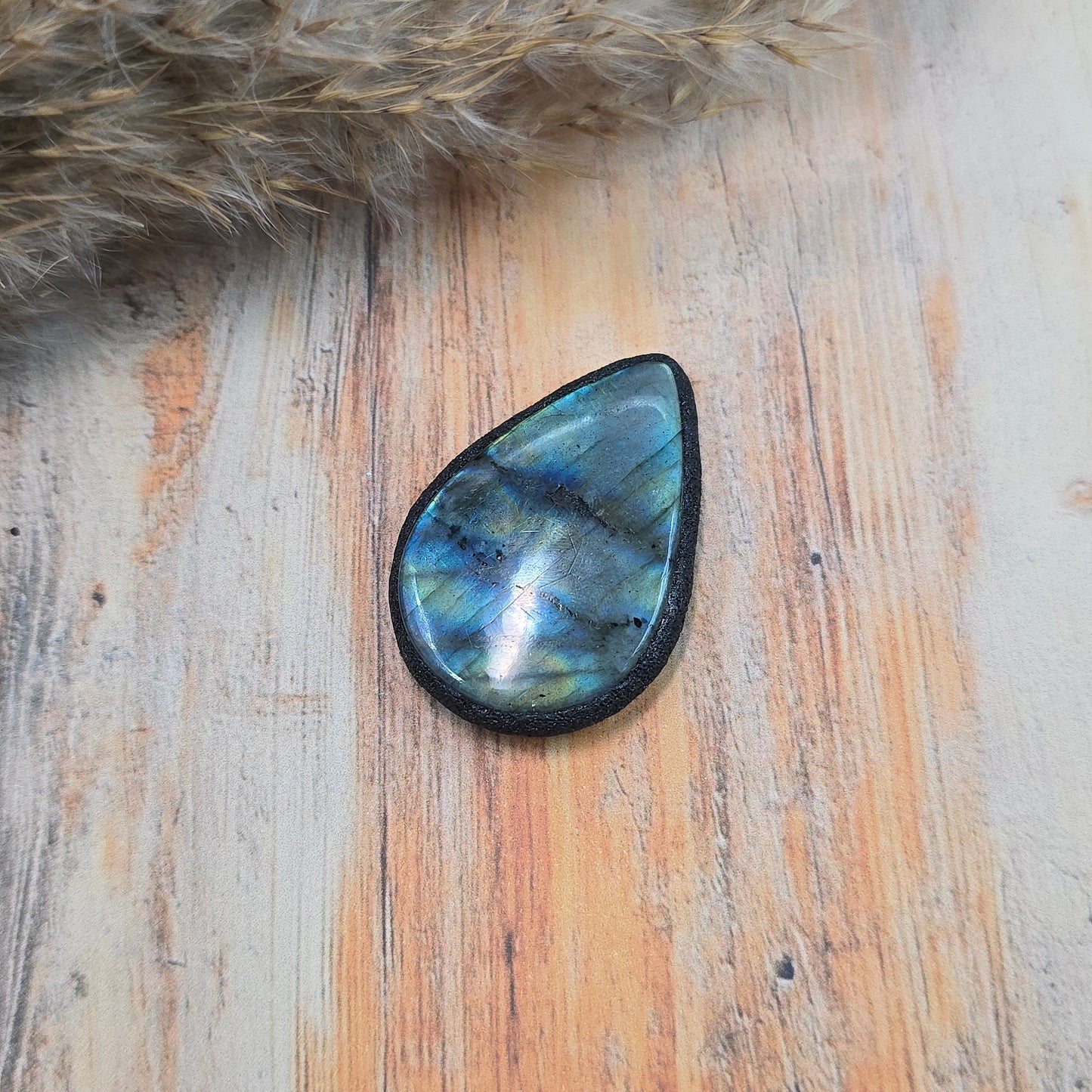 Labradoritas sargas, didesnis