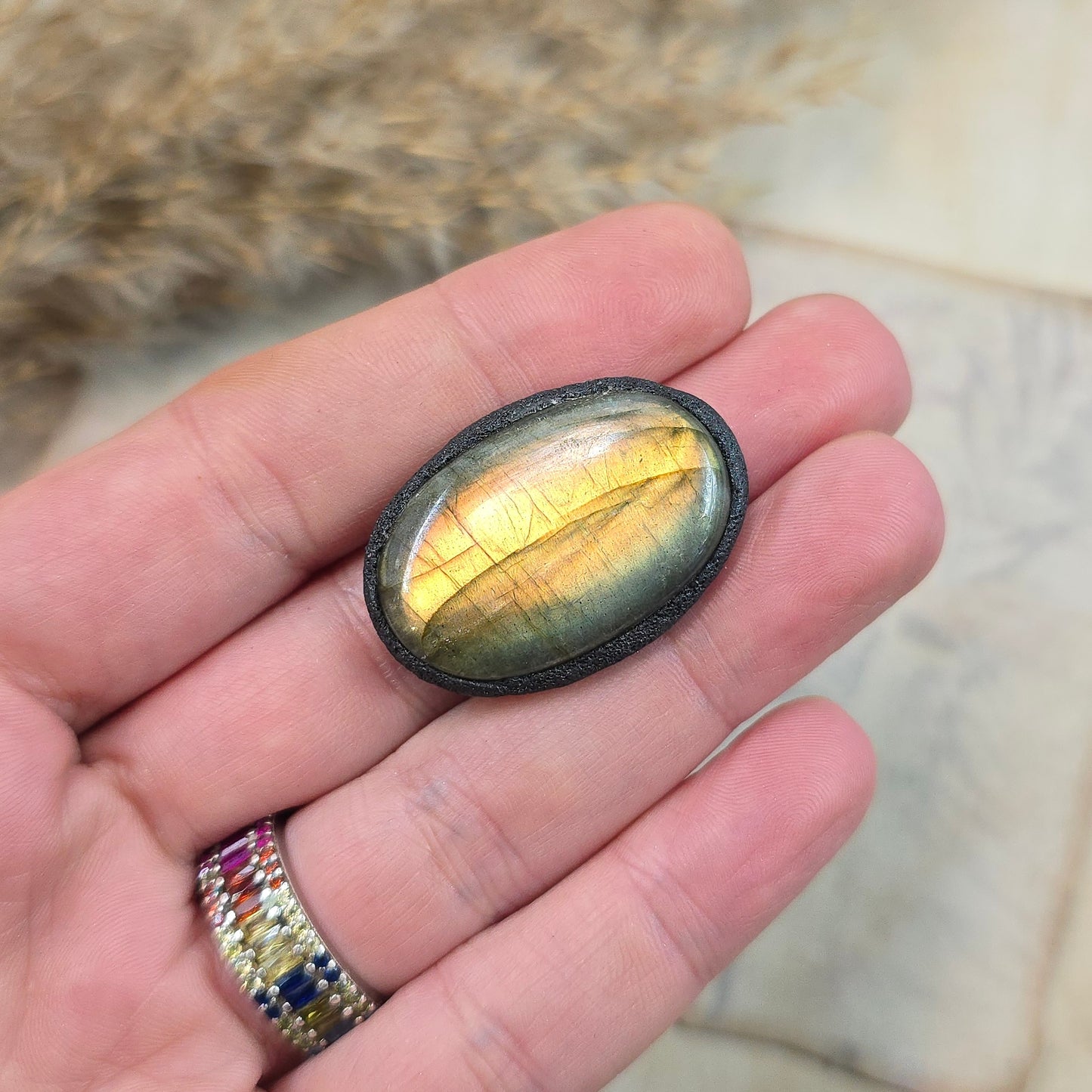 Labradoritas sargas, vidutinis