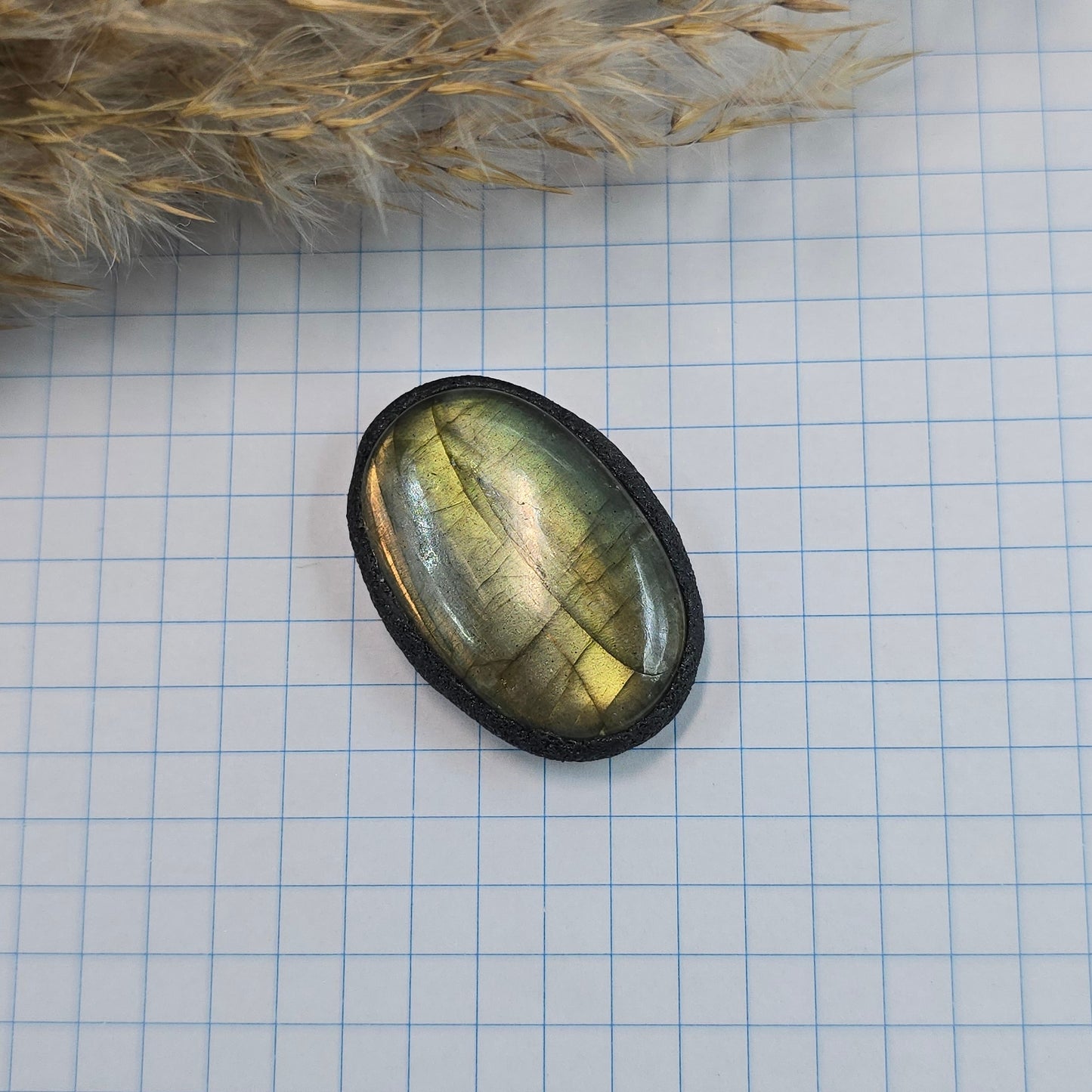 Labradoritas sargas, vidutinis