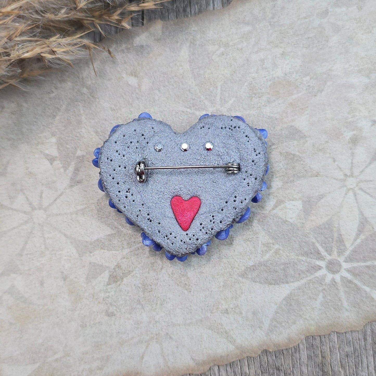 Melsva sagė širdelė