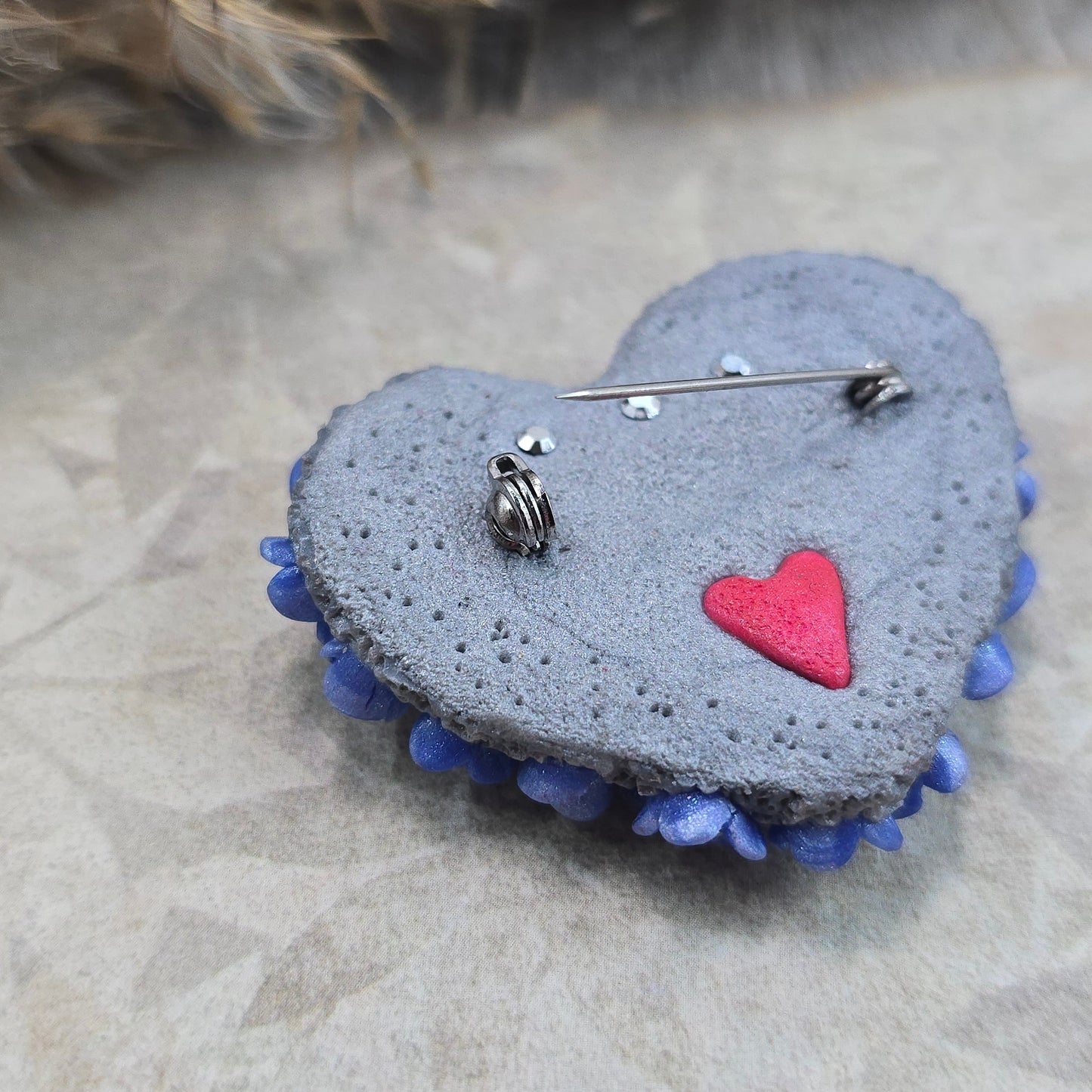 Melsva sagė širdelė